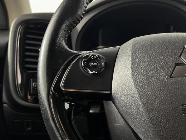 Mitsubishi Outlander III Рестайлинг 3 с пробегом 2019 года, цена 1 935 200 рублей, 173416 км, внедорожник, Автокод Объявления