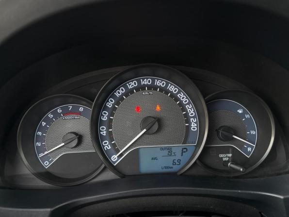 Toyota Corolla XI (E160 E170 E180) с пробегом 2013 года, цена 1 330 000 рублей, 128202 км, седан, Автокод Объявления
