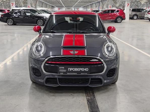 Mini Hatch III (F55/F56) Рестайлинг с пробегом 2018 года, цена 2 740 000 рублей, 94651 км, хэтчбек, Автокод Объявления