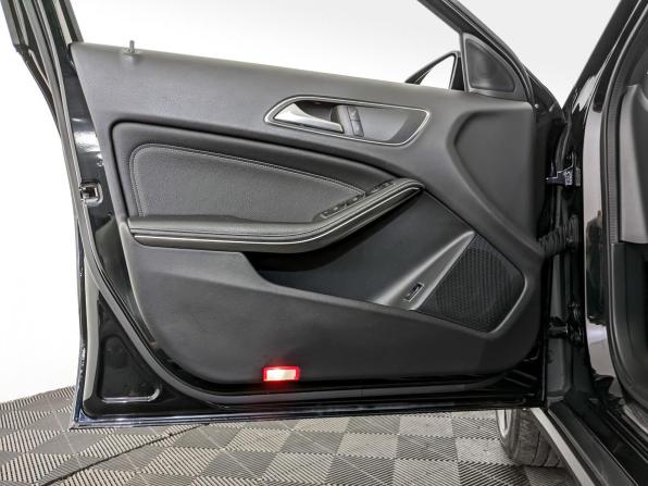 Mercedes-Benz GLA I (X156) Рестайлинг с пробегом 2019 года, цена 2 810 000 рублей, 90391 км, внедорожник, Автокод Объявления