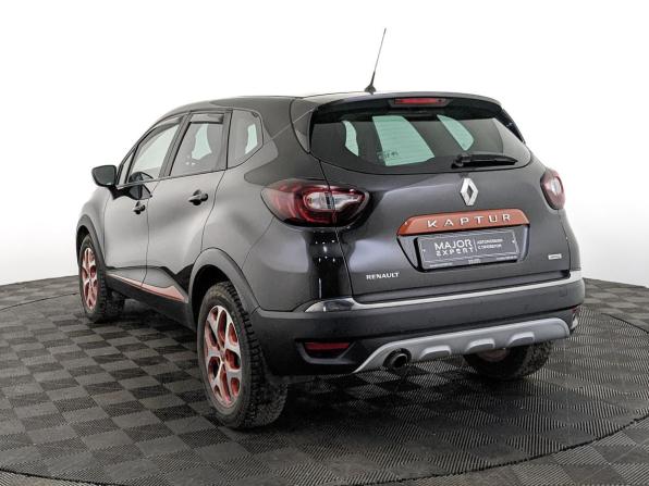 Renault Kaptur I с пробегом 2017 года, цена 1 290 000 рублей, 137553 км, внедорожник, Автокод Объявления
