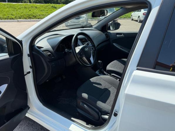Hyundai Solaris I Рестайлинг с пробегом 2015 года, цена 880 000 рублей, 148500 км, седан, Автокод Объявления