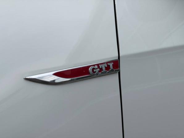 Volkswagen Golf GTI VII с пробегом 2015 года, цена 1 555 000 рублей, 191000 км, хэтчбек, Автокод Объявления
