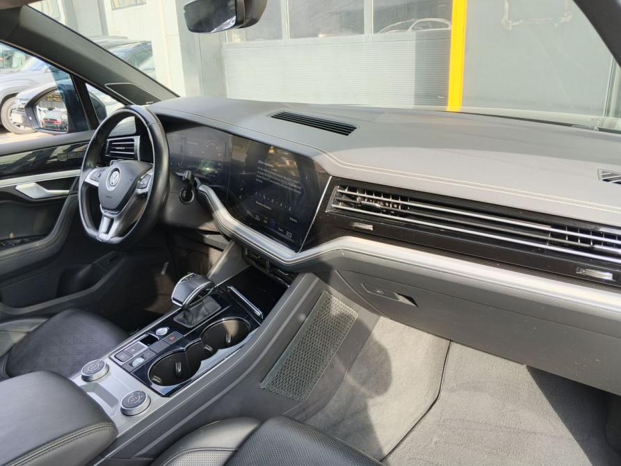 Volkswagen Touareg III Москва  - изображение 12