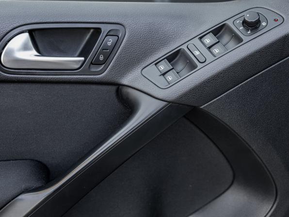 Volkswagen Tiguan I Рестайлинг с пробегом 2015 года, цена 1 473 300 рублей, 103662 км, внедорожник, Автокод Объявления