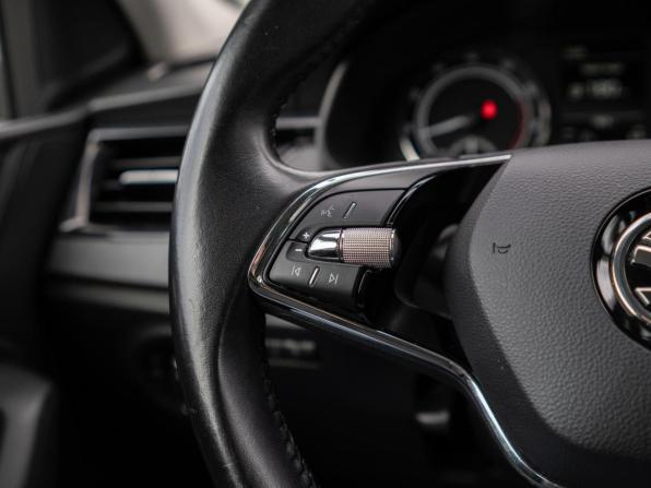 Skoda Rapid II с пробегом 2021 года, цена 1 449 000 рублей, 116382 км, лифтбек, Автокод Объявления