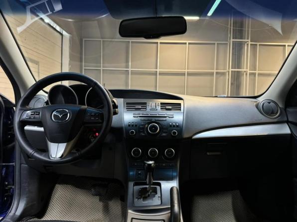 Mazda 3 II (BL) Рестайлинг с пробегом 2013 года, цена 897 000 рублей, 202000 км, седан, Автокод Объявления
