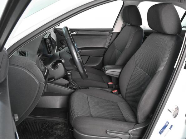 Volkswagen Polo VI с пробегом 2022 года, цена 1 649 000 рублей, 88990 км, лифтбек, Автокод Объявления