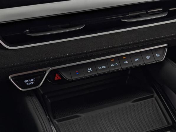 Geely Monjaro I Рестайлинг с пробегом 2024 года, цена 3 650 000 рублей, 27324 км, внедорожник, Автокод Объявления