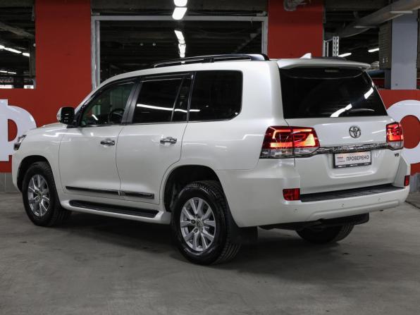 Toyota Land Cruiser 200 Series Рестайлинг 2 с пробегом 2016 года, цена 4 698 000 рублей, 360500 км, внедорожник, Автокод Объявления
