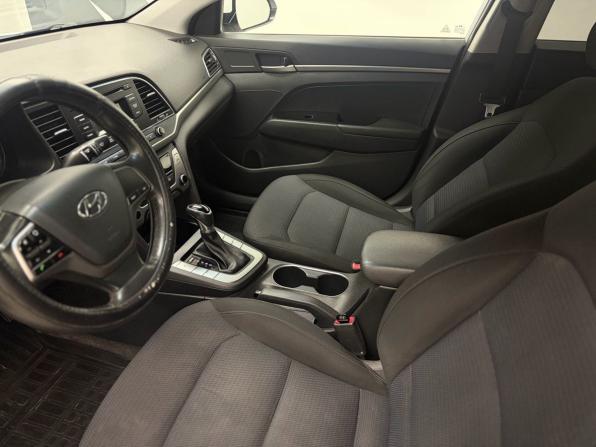 Hyundai Elantra VI (AD) с пробегом 2018 года, цена 1 590 000 рублей, 150000 км, седан, Автокод Объявления