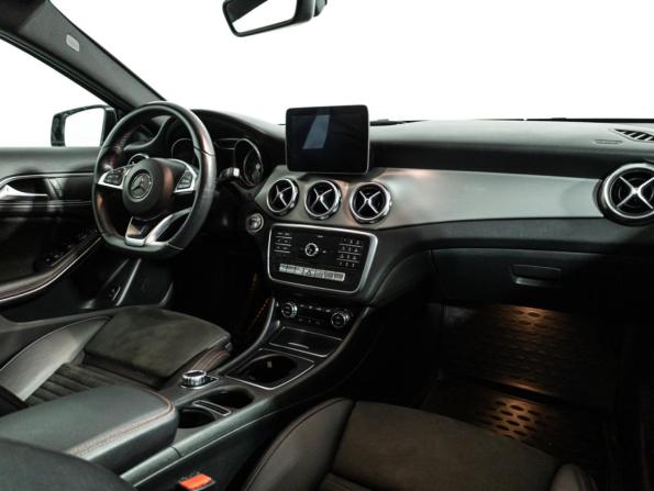 Mercedes-Benz GLA I (X156) Рестайлинг с пробегом 2017 года, цена 2 199 700 рублей, 65406 км, внедорожник, Автокод Объявления