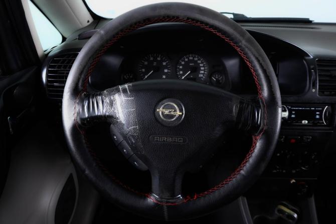 Opel Zafira A Рестайлинг с пробегом 2004 года, цена 699 000 рублей, 283000 км, компактвэн, Автокод Объявления