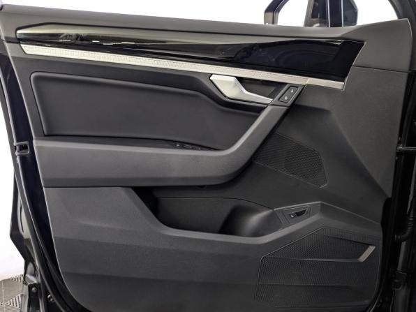 Volkswagen Touareg III с пробегом 2018 года, цена 5 217 500 рублей, 96155 км, внедорожник, Автокод Объявления