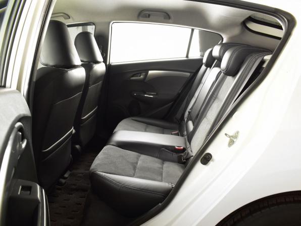 Honda Insight II Рестайлинг с пробегом 2012 года, цена 1 275 995 рублей, 135640 км, хэтчбек, Автокод Объявления