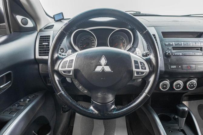 Mitsubishi Outlander II с пробегом 2007 года, цена 1 099 000 рублей, 250000 км, внедорожник, Автокод Объявления