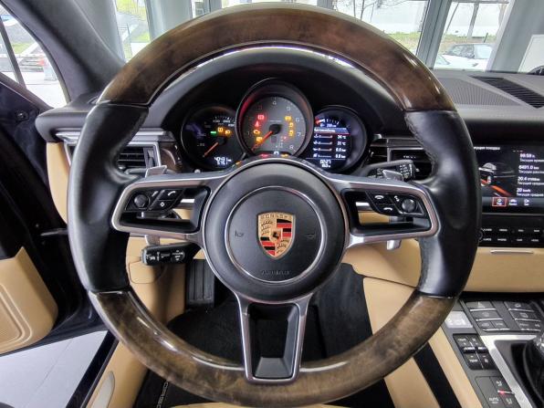 Porsche Macan I с пробегом 2016 года, цена 4 190 000 рублей, 40430 км, внедорожник, Автокод Объявления