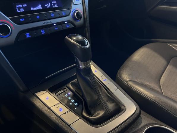 Hyundai Elantra VI (AD) с пробегом 2016 года, цена 1 380 000 рублей, 181650 км, седан, Автокод Объявления