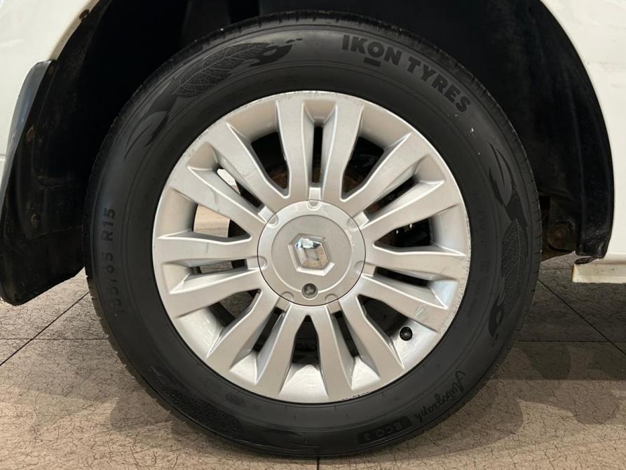 Renault Logan II Санкт-Петербург  - изображение 11