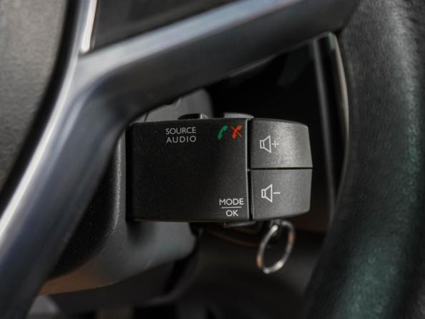 Renault Sandero II Рестайлинг с пробегом 2019 года, цена 1 199 000 рублей, 55159 км, хэтчбек, Автокод Объявления