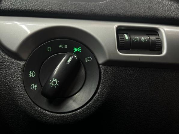 Skoda Yeti I с пробегом 2011 года, цена 729 900 рублей, 212095 км, внедорожник, Автокод Объявления