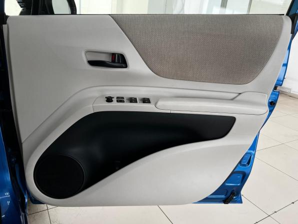 Toyota Sienta II с пробегом 2018 года, цена 1 515 000 рублей, 142210 км, минивэн, Автокод Объявления