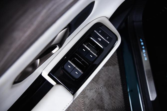 JETOUR DASHING I с пробегом 2024 года, цена 2 059 000 рублей, 17358 км, внедорожник, Автокод Объявления