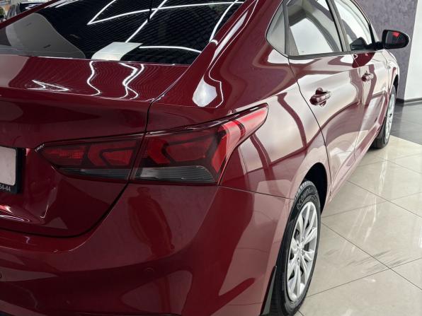 Hyundai Solaris II с пробегом 2018 года, цена 1 095 000 рублей, 132471 км, седан, Автокод Объявления