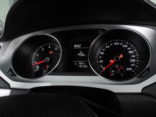 Volkswagen Jetta VI Рестайлинг с пробегом 2017 года, цена 1 287 000 рублей, 178238 км, седан, Автокод Объявления