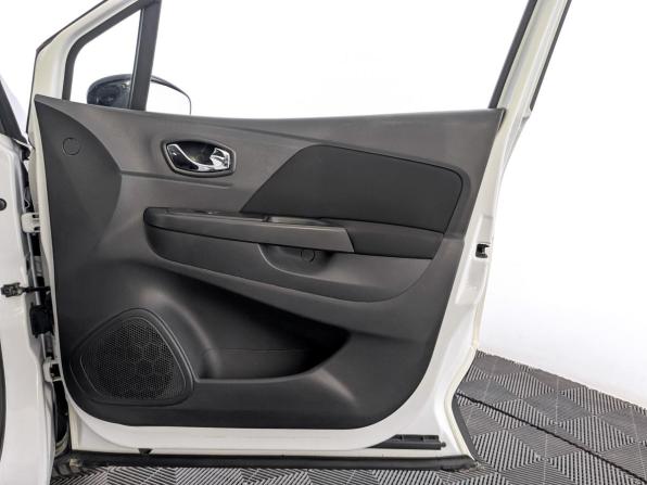 Renault Kaptur I с пробегом 2017 года, цена 1 320 000 рублей, 141645 км, внедорожник, Автокод Объявления