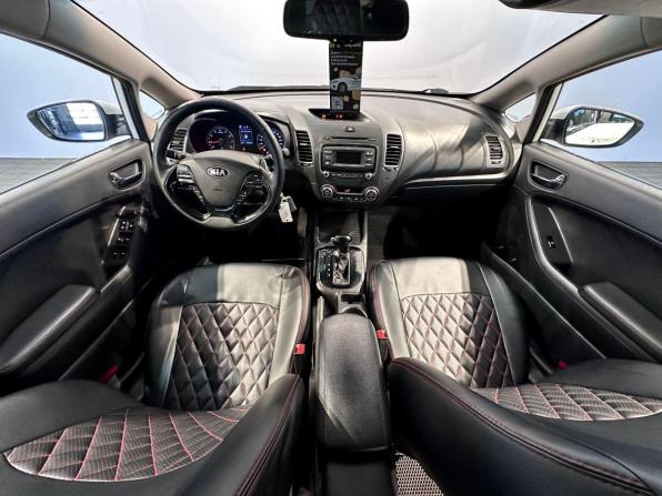 Kia Cerato III Рестайлинг (Classic) с пробегом 2019 года, цена 1 615 000 рублей, 126244 км, седан, Автокод Объявления