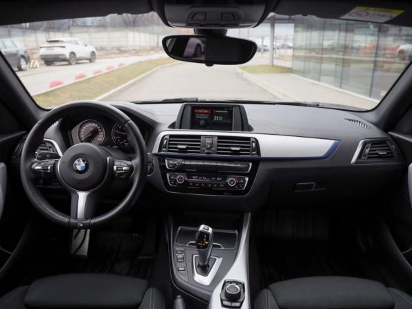 BMW 1 серии II (F20/F21) Рестайлинг 2 с пробегом 2019 года, цена 1 989 000 рублей, 105474 км, хэтчбек, Автокод Объявления
