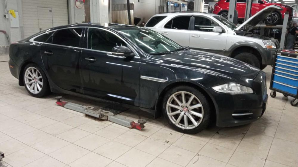 Jaguar XJ IV (X351) Санкт-Петербург  - изображение 2