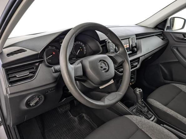 Skoda Rapid II с пробегом 2021 года, цена 1 020 000 рублей, 302011 км, лифтбек, Автокод Объявления