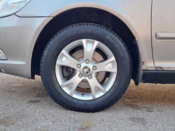 Skoda Octavia II (A5) Рестайлинг с пробегом 2011 года, цена 600 000 рублей, 156755 км, лифтбек, Автокод Объявления