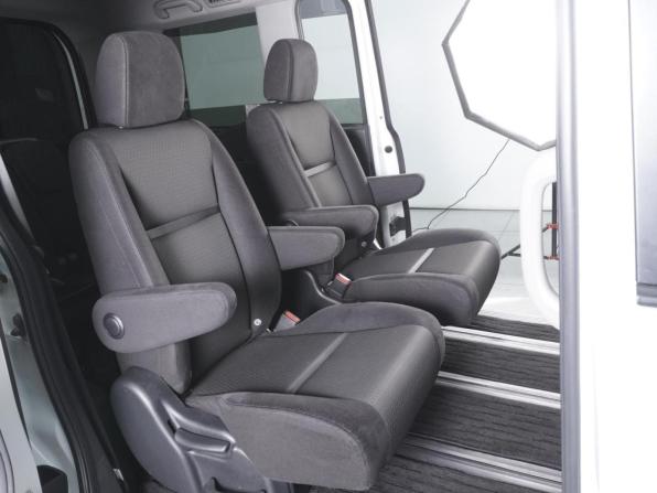 Honda Stepwgn V Рестайлинг с пробегом 2021 года, цена 2 630 000 рублей, 58773 км, минивэн, Автокод Объявления