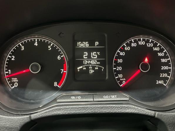 Volkswagen Polo V с пробегом 2015 года, цена 859 000 рублей, 134481 км, седан, Автокод Объявления
