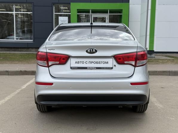 Kia Rio III Рестайлинг с пробегом 2015 года, цена 890 000 рублей, 136538 км, седан, Автокод Объявления