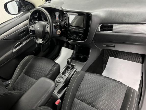Mitsubishi Outlander III Рестайлинг 2 с пробегом 2016 года, цена 1 450 000 рублей, 231442 км, внедорожник, Автокод Объявления