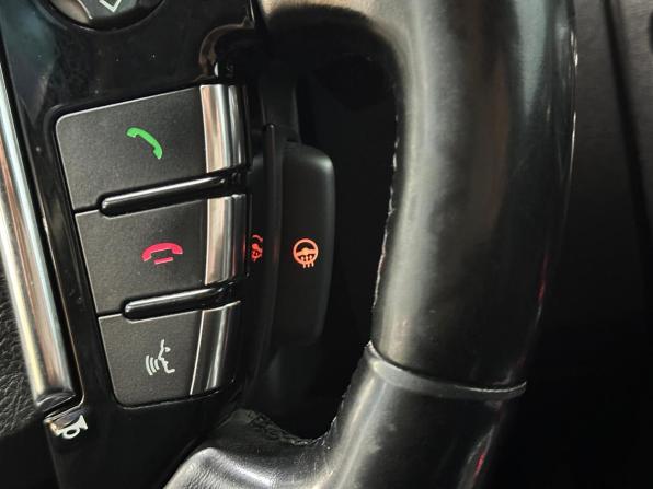 Land Rover Discovery IV Рестайлинг с пробегом 2013 года, цена 1 792 000 рублей, 248600 км, внедорожник, Автокод Объявления