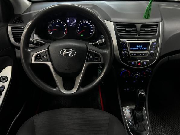 Hyundai Solaris I Рестайлинг с пробегом 2015 года, цена 970 000 рублей, 194470 км, седан, Автокод Объявления