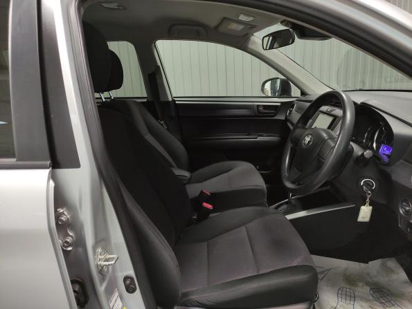 Toyota Corolla XI (E160 E170) Рестайлинг 2 с пробегом 2018 года, цена 1 090 000 рублей, 140000 км, универсал, Автокод Объявления