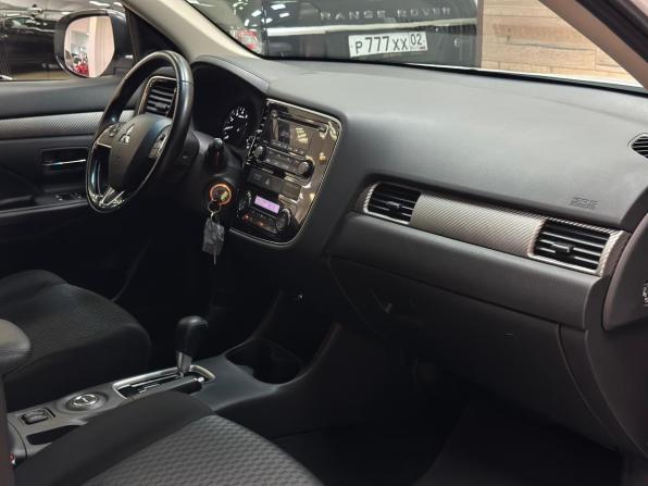 Mitsubishi Outlander III Рестайлинг 2 с пробегом 2015 года, цена 1 550 000 рублей, 202480 км, внедорожник, Автокод Объявления