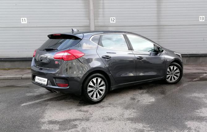 Kia Ceed II Рестайлинг с пробегом 2018 года, цена 1 279 000 рублей, 117000 км, хэтчбек, Автокод Объявления