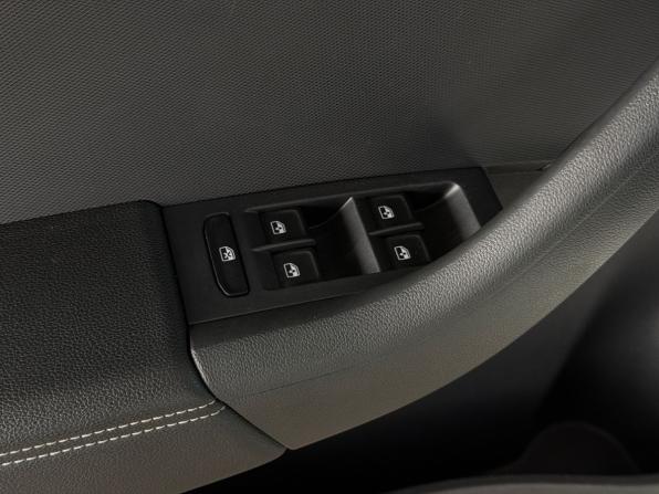Skoda Rapid I Рестайлинг с пробегом 2019 года, цена 1 435 000 рублей, 92090 км, лифтбек, Автокод Объявления
