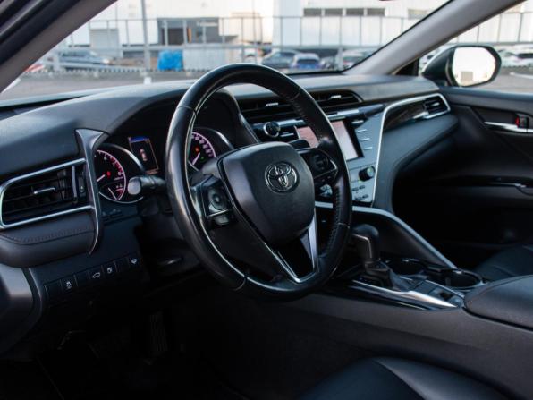 Toyota Camry VIII (XV70) с пробегом 2018 года, цена 2 390 000 рублей, 175459 км, седан, Автокод Объявления
