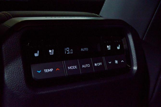 Toyota Land Cruiser Prado 250 Series с пробегом 2024 года, цена 10 949 000 рублей, 4550 км, внедорожник, Автокод Объявления