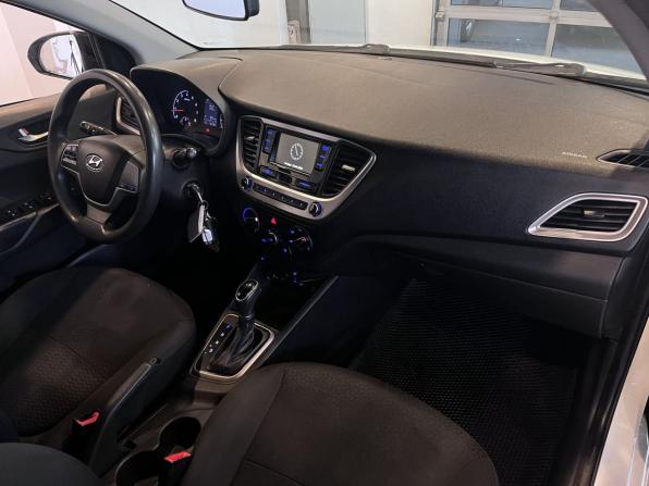 Hyundai Solaris II с пробегом 2018 года, цена 753 000 рублей, 192008 км, седан, Автокод Объявления