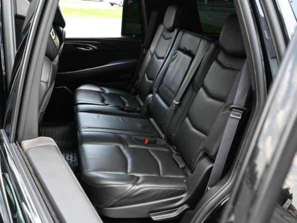 Cadillac Escalade IV с пробегом 2015 года, цена 3 950 000 рублей, 153388 км, внедорожник, Автокод Объявления