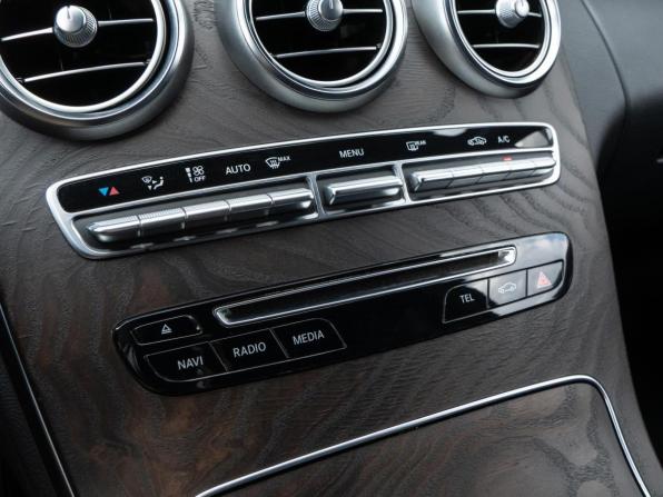 Mercedes-Benz C-Класс IV (W205) Рестайлинг с пробегом 2018 года, цена 2 470 000 рублей, 130709 км, седан, Автокод Объявления